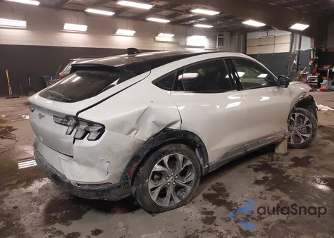 2021 Ford Mustang Mach-E Premium из США, поврежденный, VIN 3FMTK3R79MMA04295